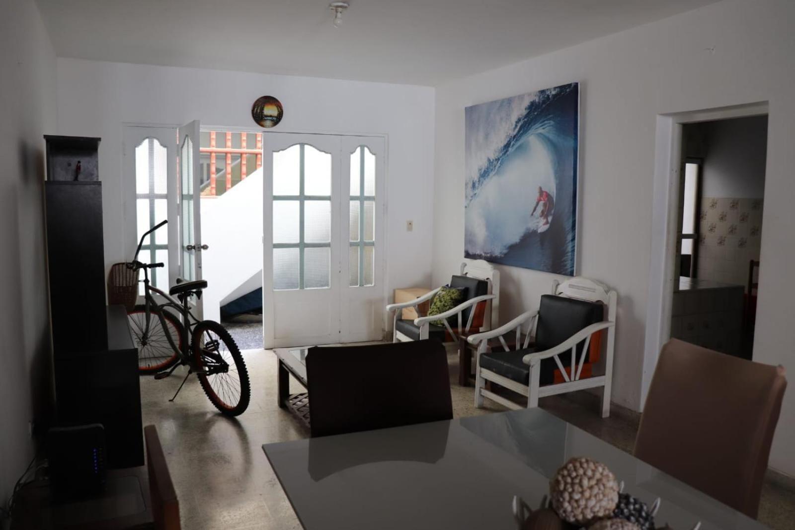 Yellow House Huanchaco Εξωτερικό φωτογραφία