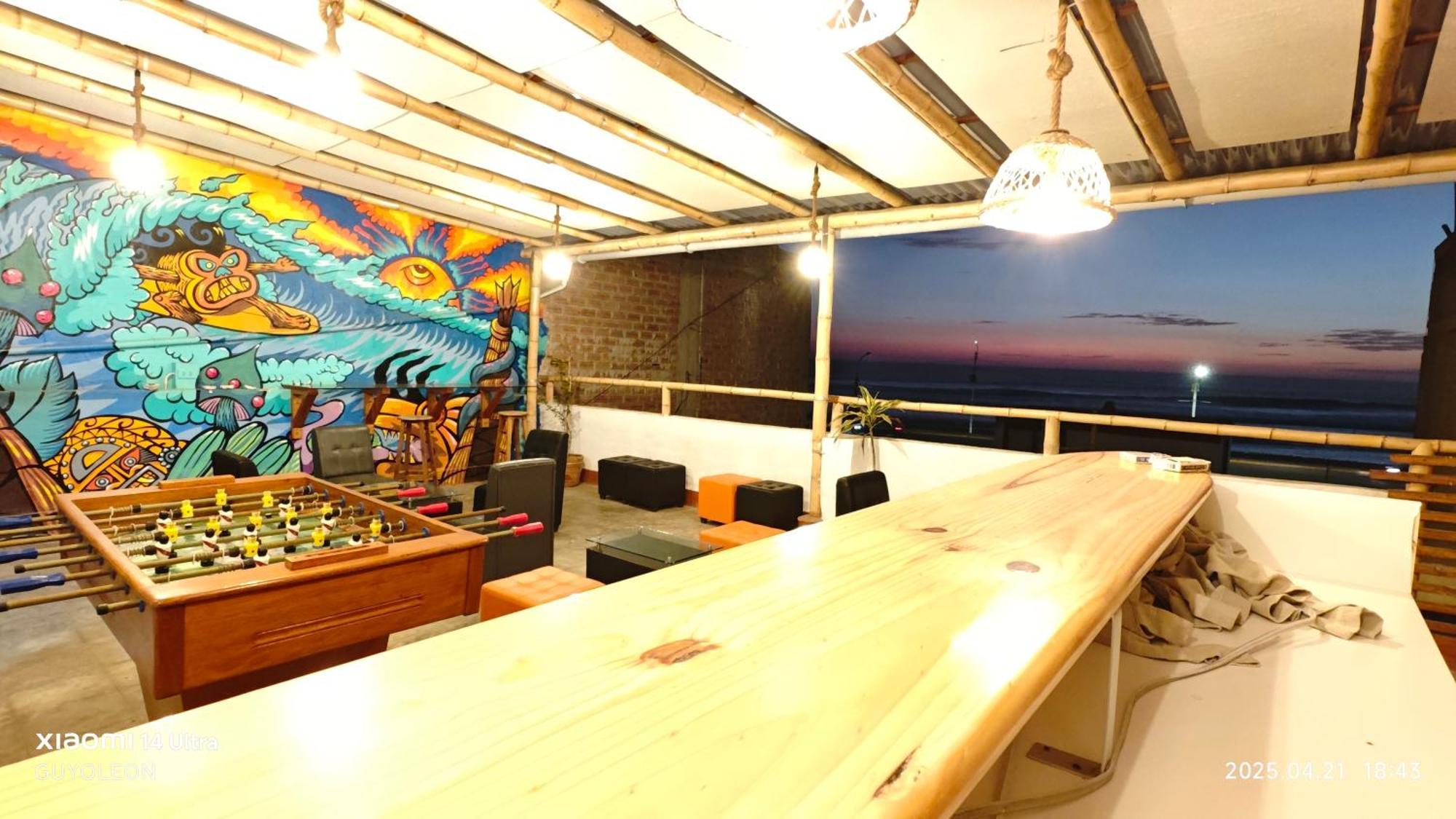 Yellow House Huanchaco Εξωτερικό φωτογραφία